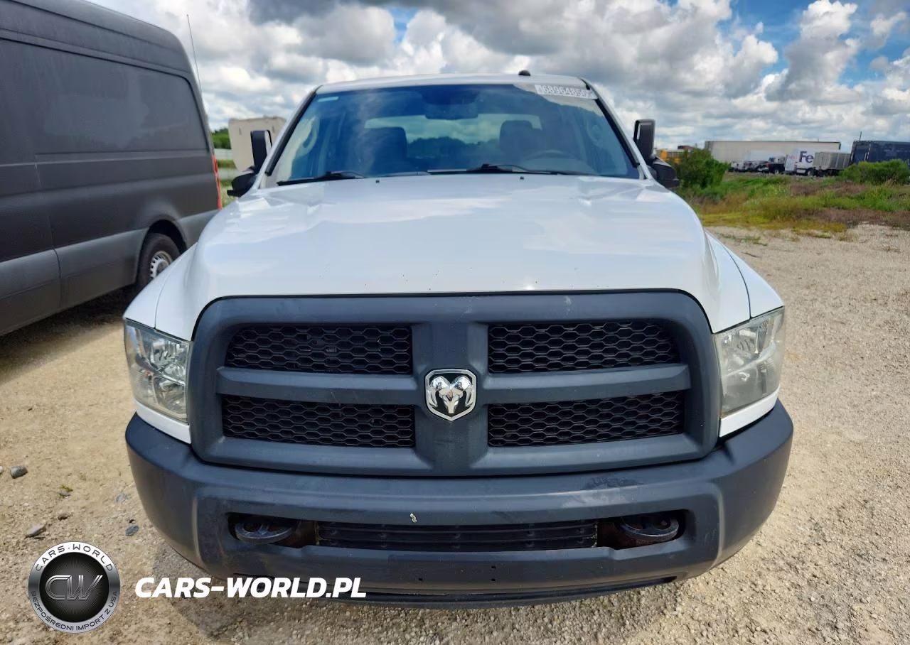 2018 Ram 2500 St VIN:3C6UR4HJ4JG212075 - 5