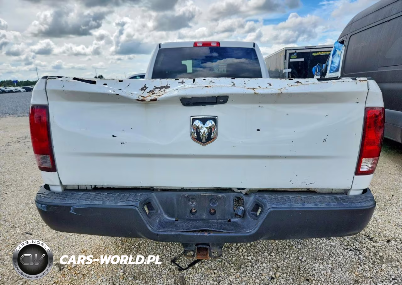 2018 Ram 2500 St VIN:3C6UR4HJ4JG212075 - 6