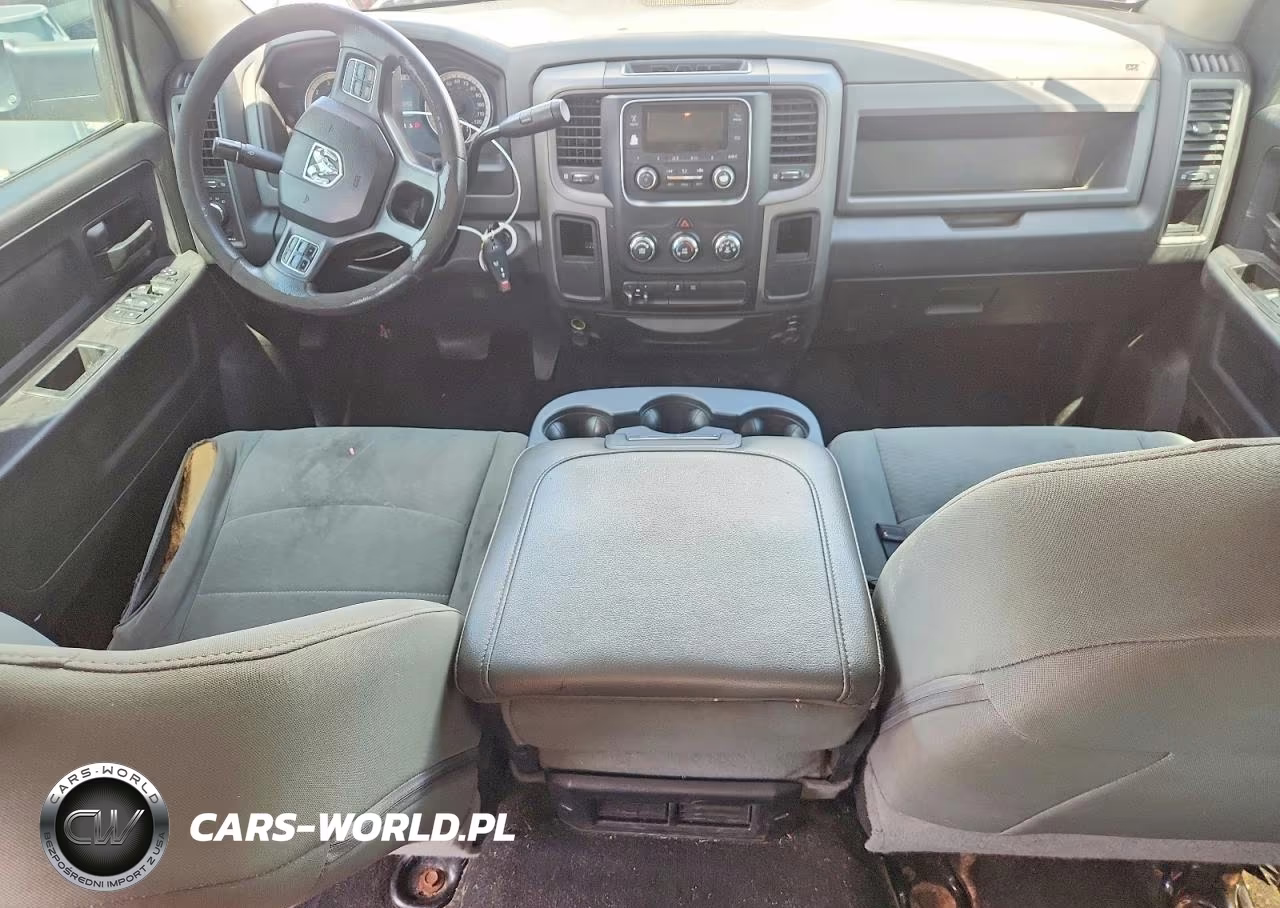 2018 Ram 2500 St VIN:3C6UR4HJ4JG212075 - 8