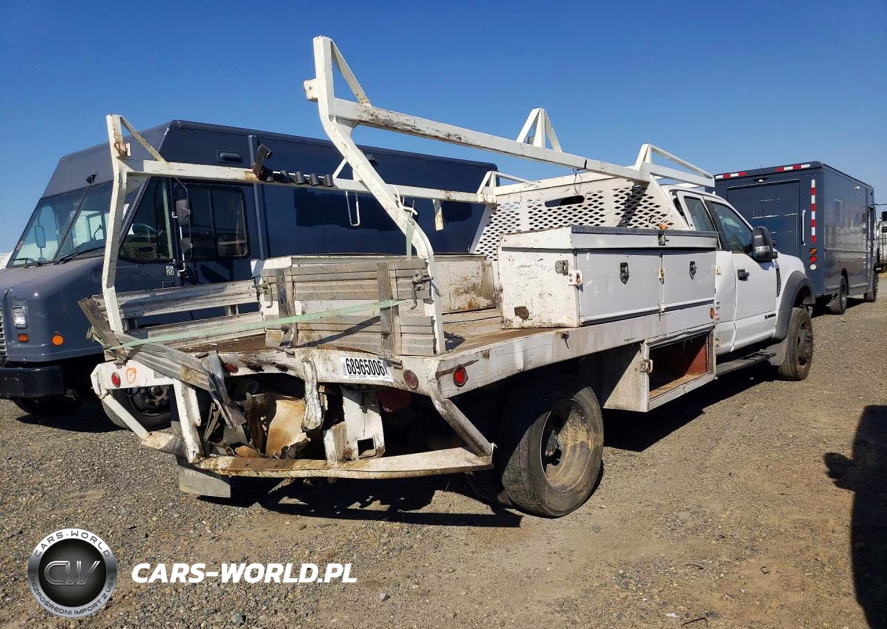 2019 Ford F450 Super Duty VIN:1FD0X4GT6KED04065 - 3