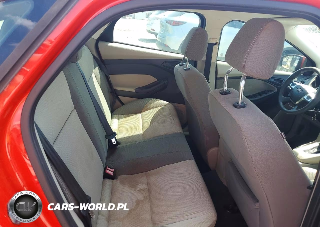 2012 Ford Focus Se VIN:1FAHP3F21CL132914 - 10