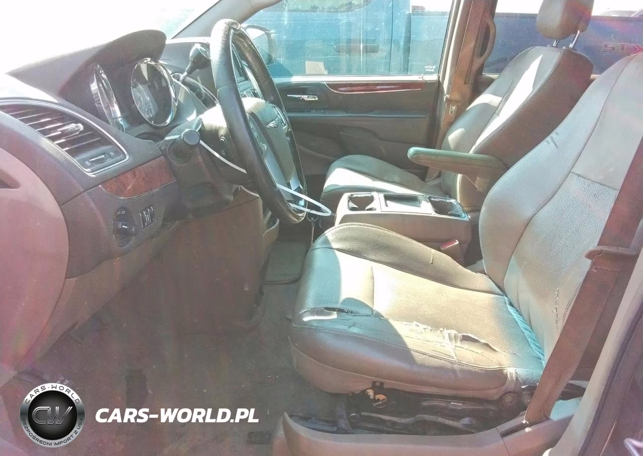 2012 Chrysler Town & Country Touring VIN:2C4RC1BG3CR350747 - 7
