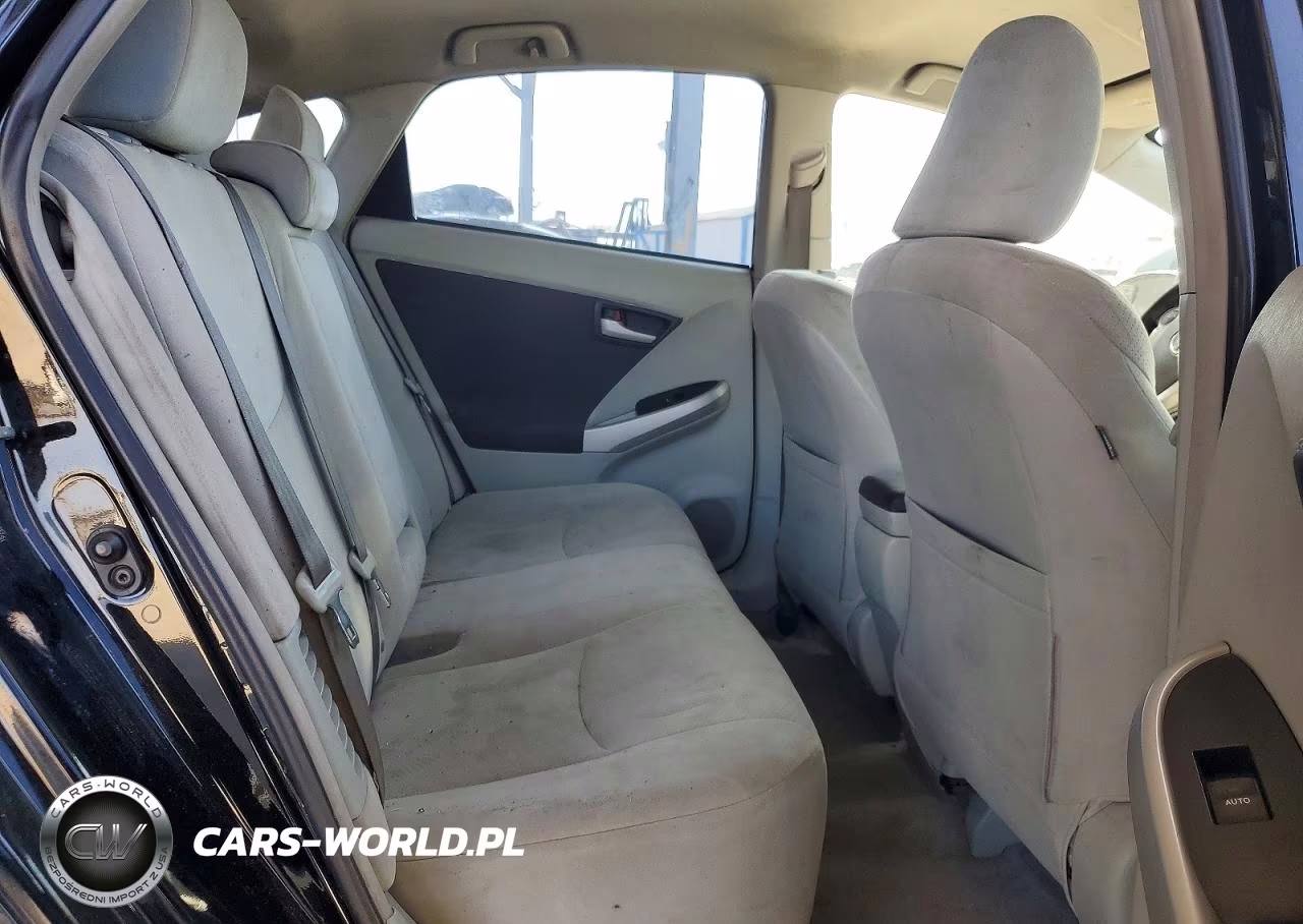 2011 Toyota Prius Two VIN:JTDKN3DU4B1422455 - 10