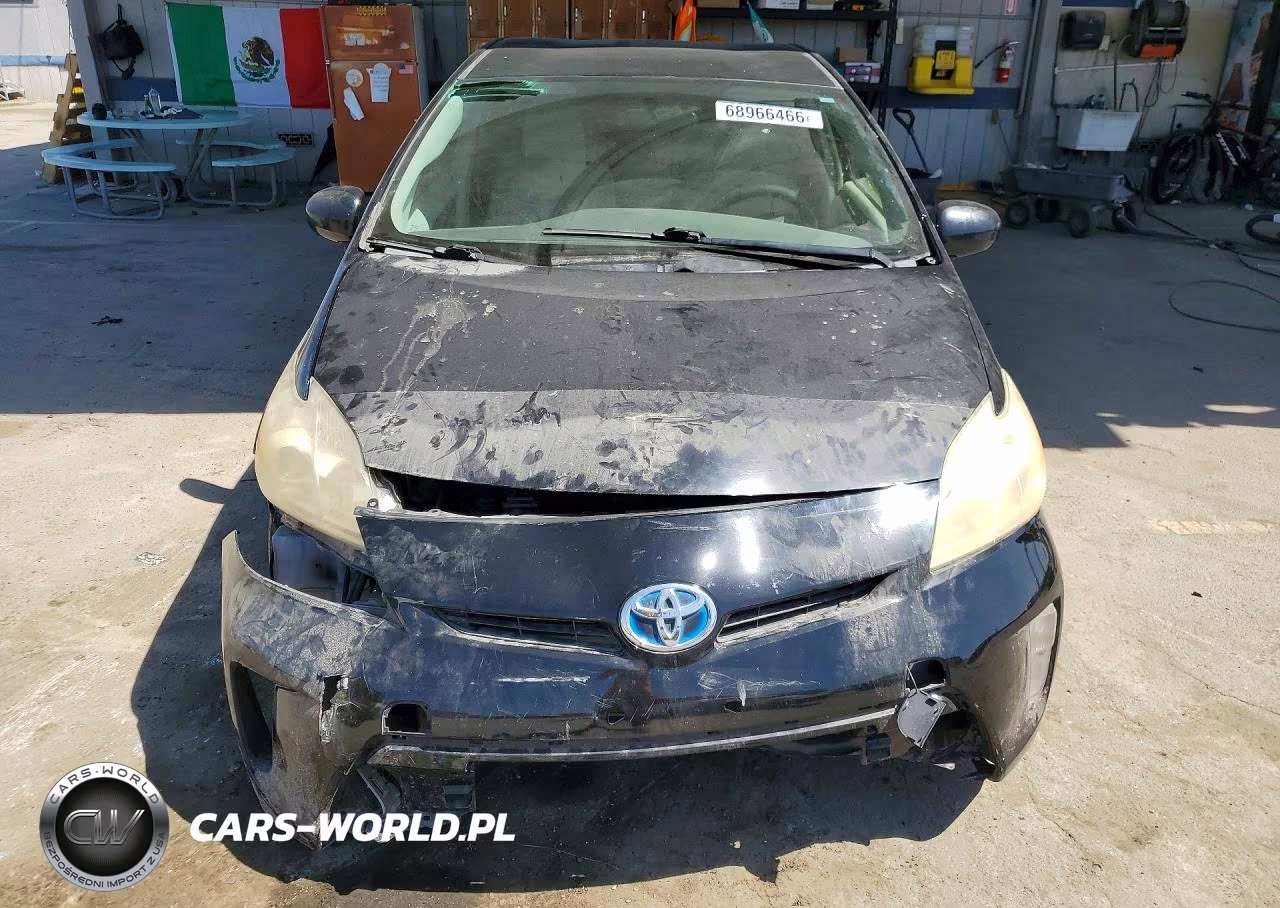 2011 Toyota Prius Two VIN:JTDKN3DU4B1422455 - 5