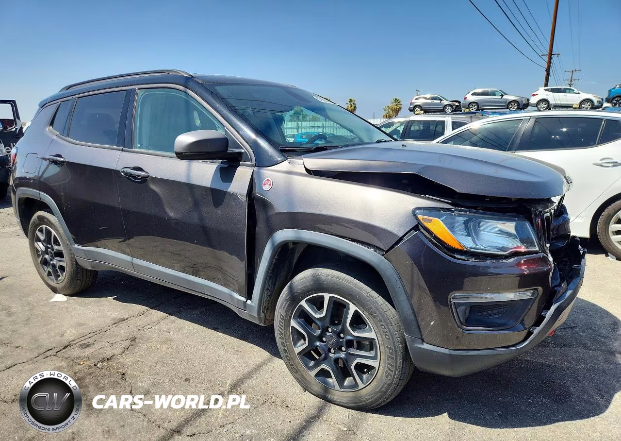 2019 Jeep Compass Trailhawk VIN:3C4NJDDB6KT660491 - 4