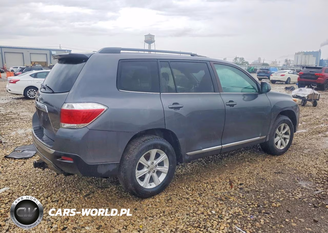 2012 Toyota Highlander Base VIN:5TDBK3EH8CS119550 - 3