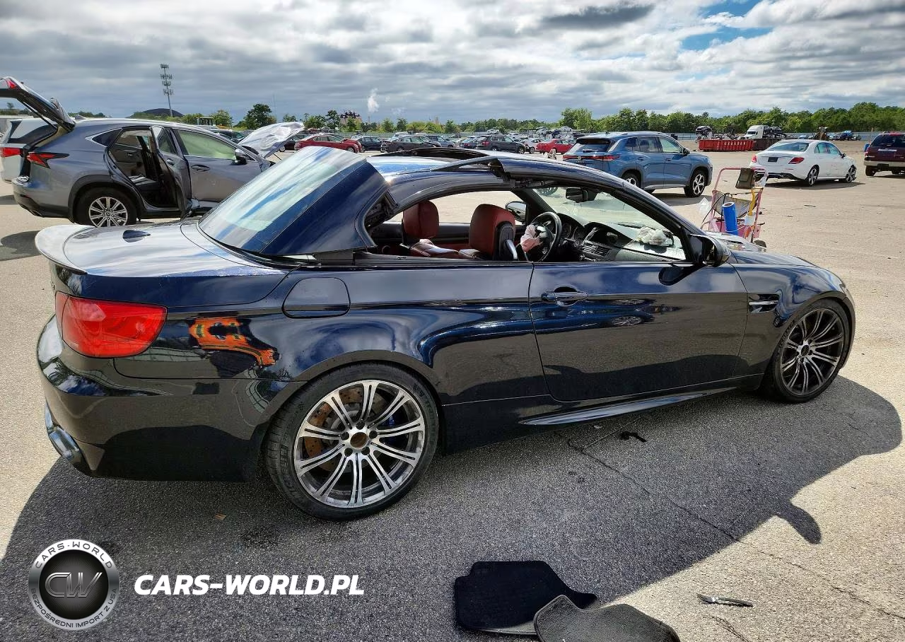2011 BMW M3 VIN:WBSDX9C51BE584464 - 3