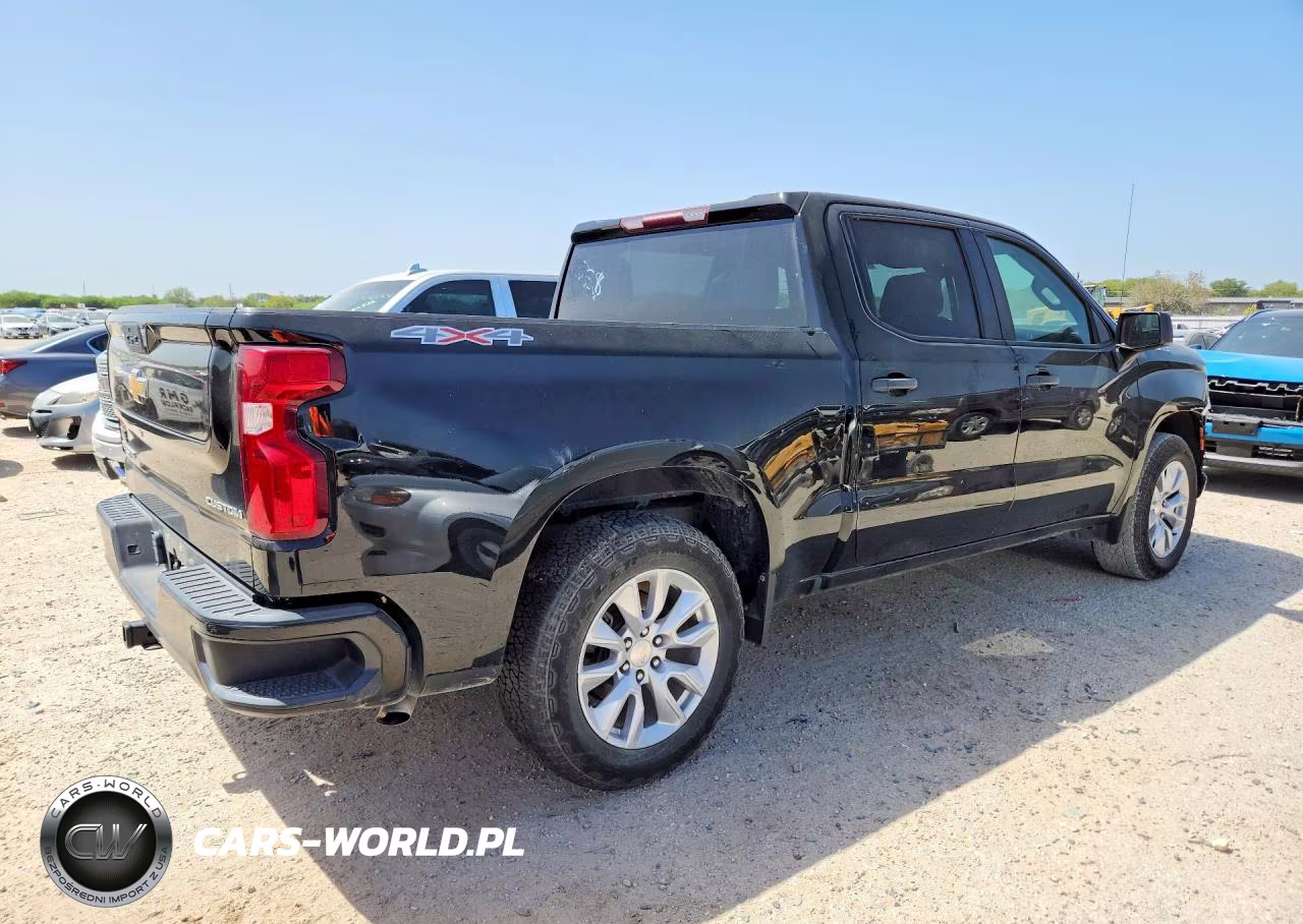 2021 Chevrolet Silverado K1500 Custom VIN:3GCPYBEK0MG430562 - 3