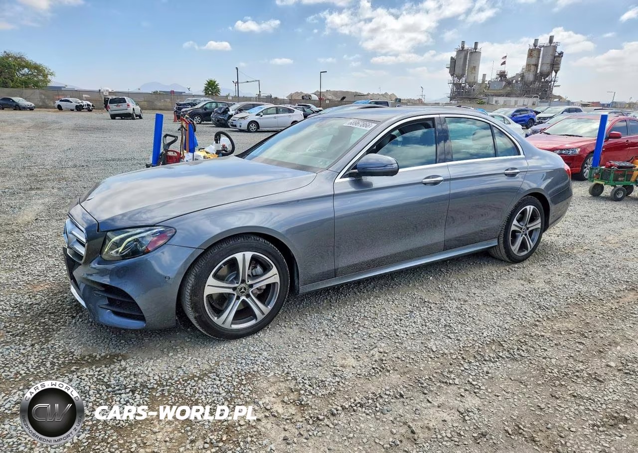 2018 Mercedes-Benz E 300 VIN:WDDZF4JB7JA399102 - 1