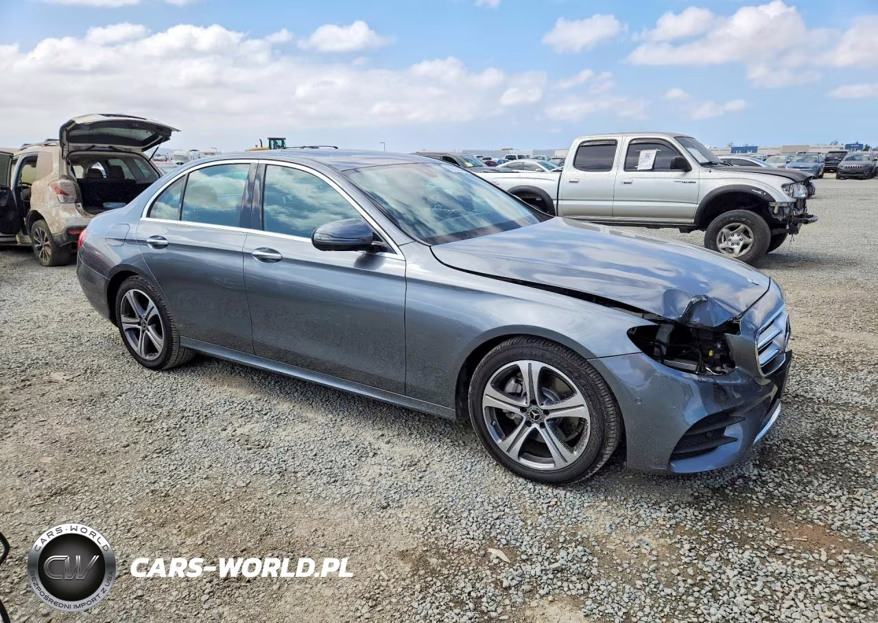 2018 Mercedes-Benz E 300 VIN:WDDZF4JB7JA399102 - 4