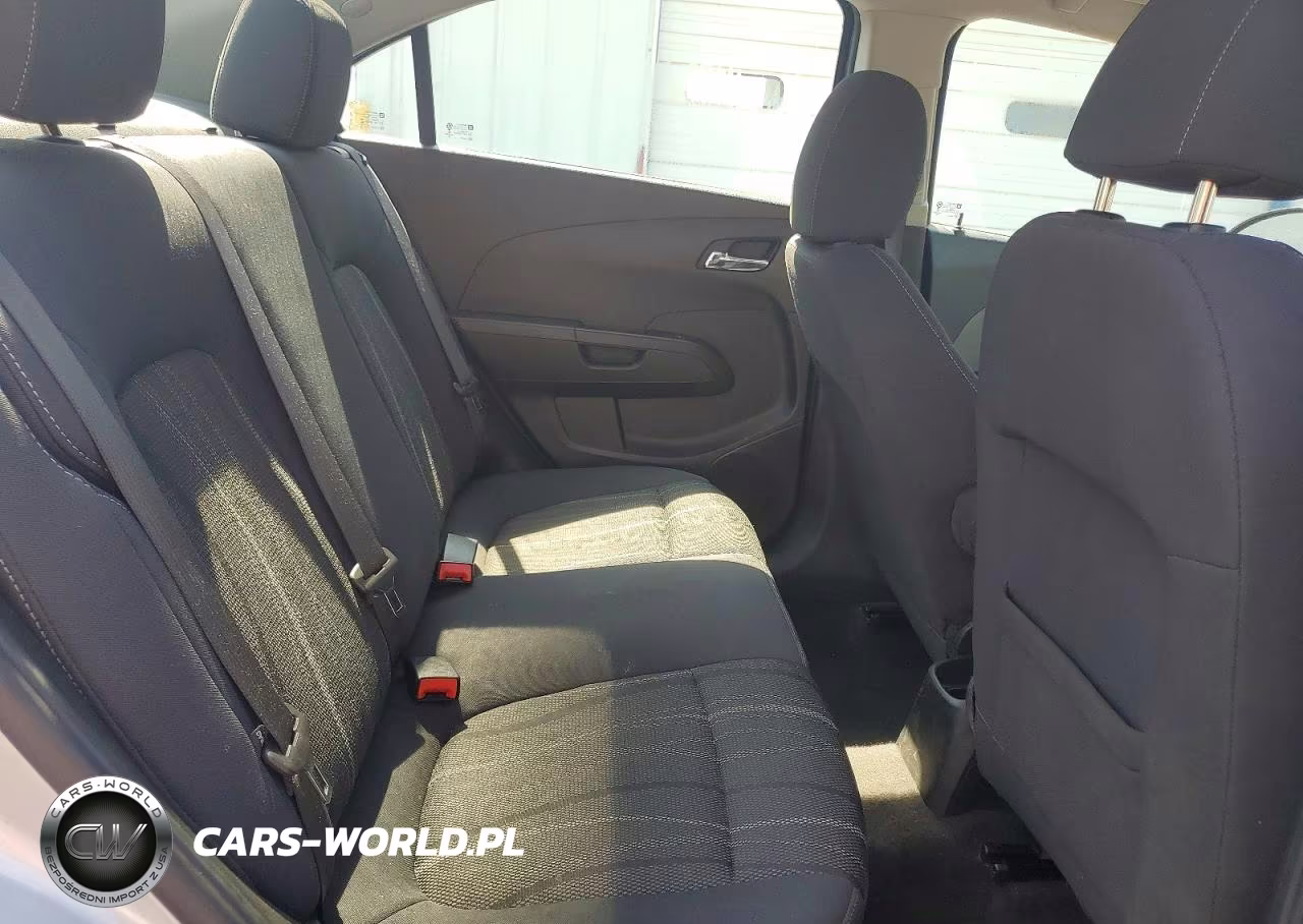 2019 Chevrolet Sonic Lt VIN:1G1JD5SB7K4107930 - 10