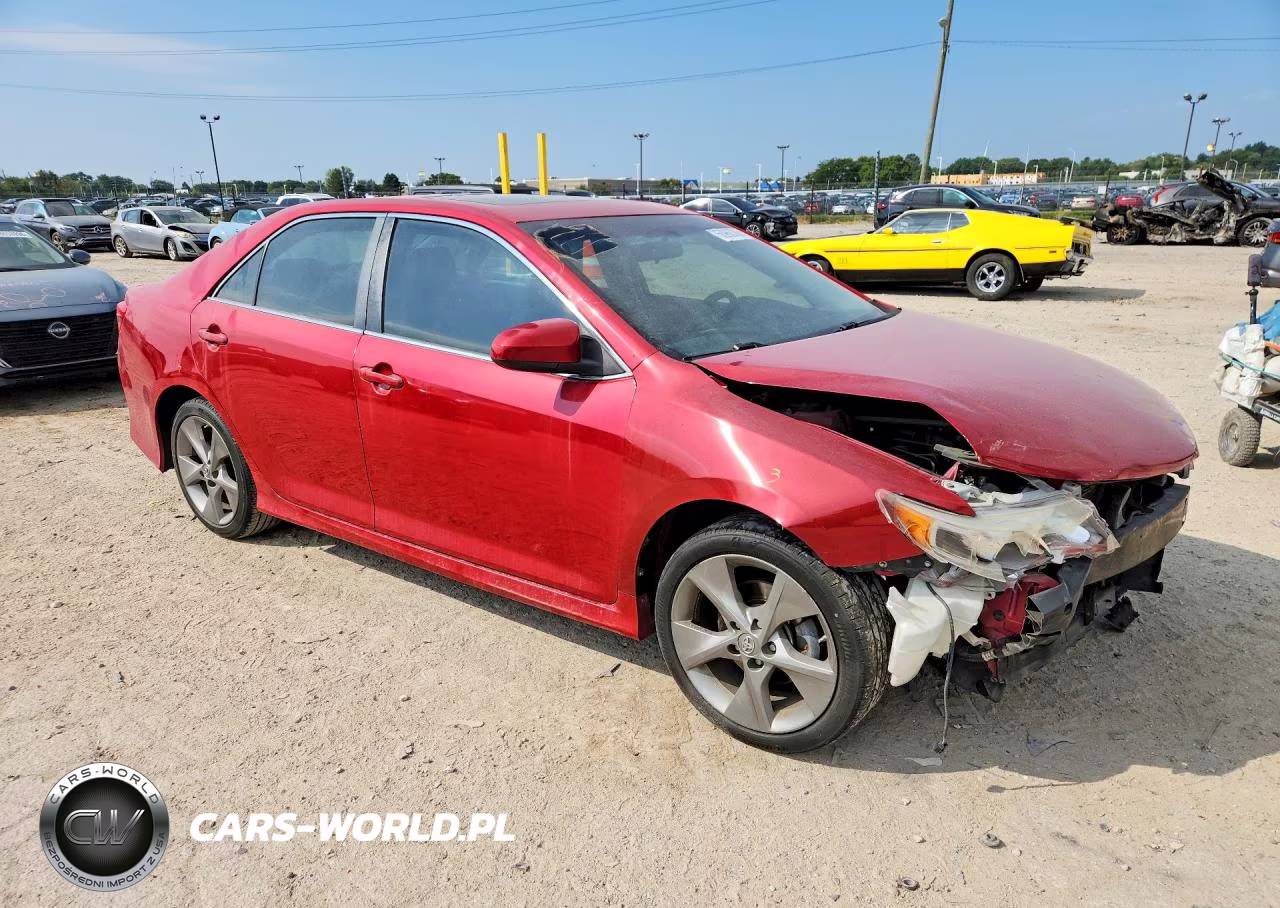 2014 Toyota Camry Se Sport VIN:4T1BF1FK4EU745514 - 4