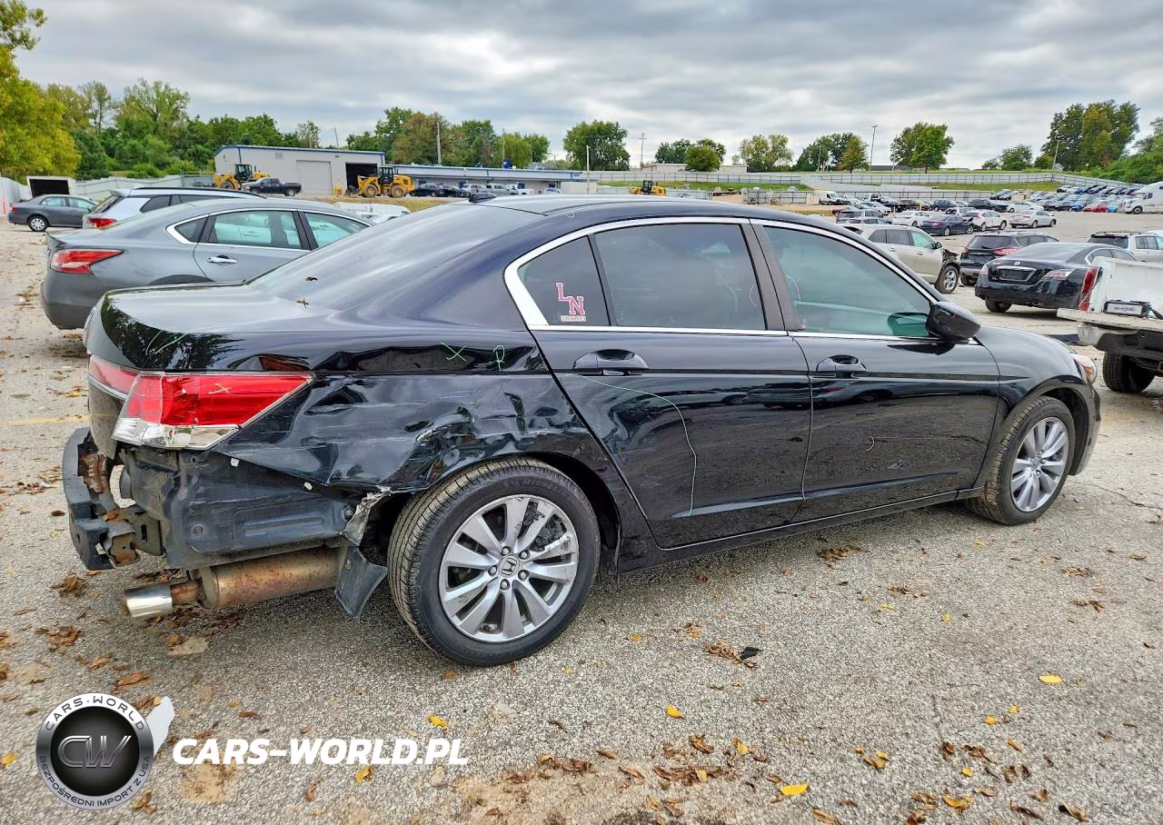 2011 Honda Accord Exl VIN:1HGCP2F81BA114802 - 3
