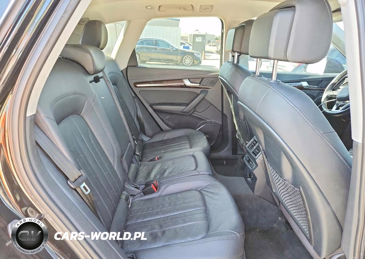 2018 Audi Q5 Premium VIN:WA1ANAFY4J2025184 - 11