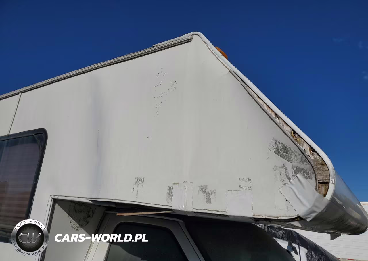 2000 Ford Econoline E450 Super Duty Cutaway Van VIN:1FDXE45S4YHB47447 - 9