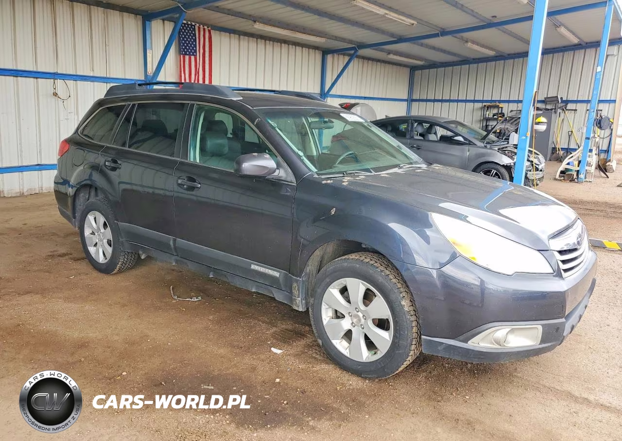 2011 Subaru Outback 2.5I Premium VIN:4S4BRBCC8B3410042 - 4