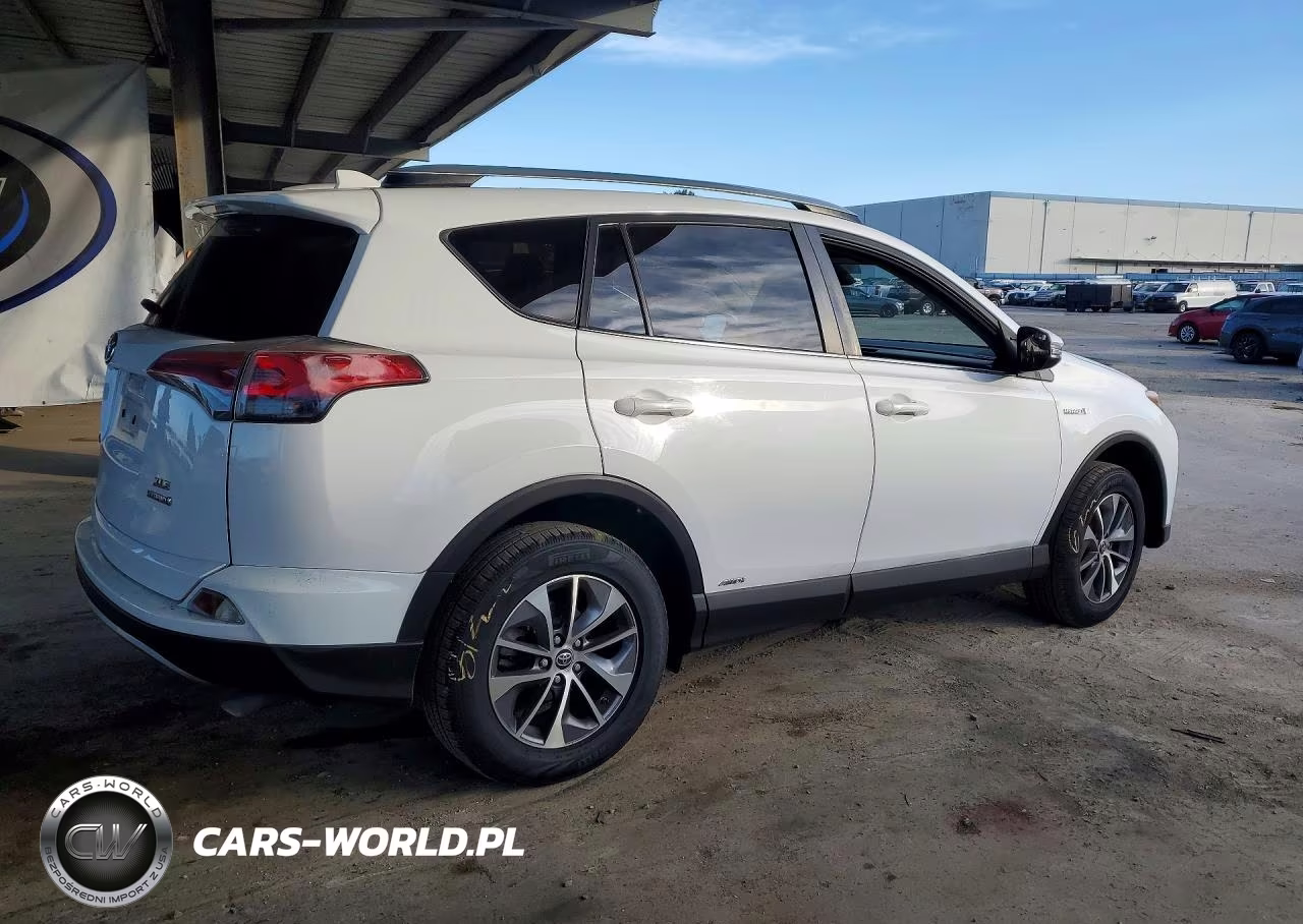 2017 Toyota Rav4 Hybrid Xle VIN:JTMRJREV6HD138367 - 3