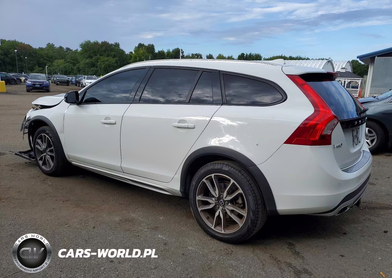 2018 Volvo V60 Cross Country Premier VIN:YV440MWK6J2053080 - 2