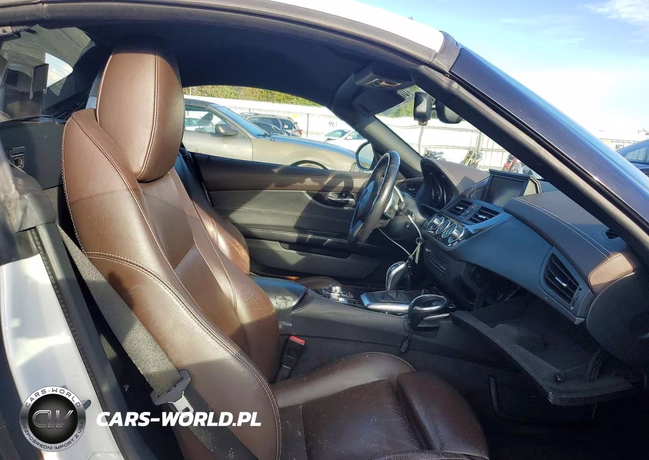 2012 BMW Z4 Sdrive35Is VIN:WBALM1C5XCE633740 - 10