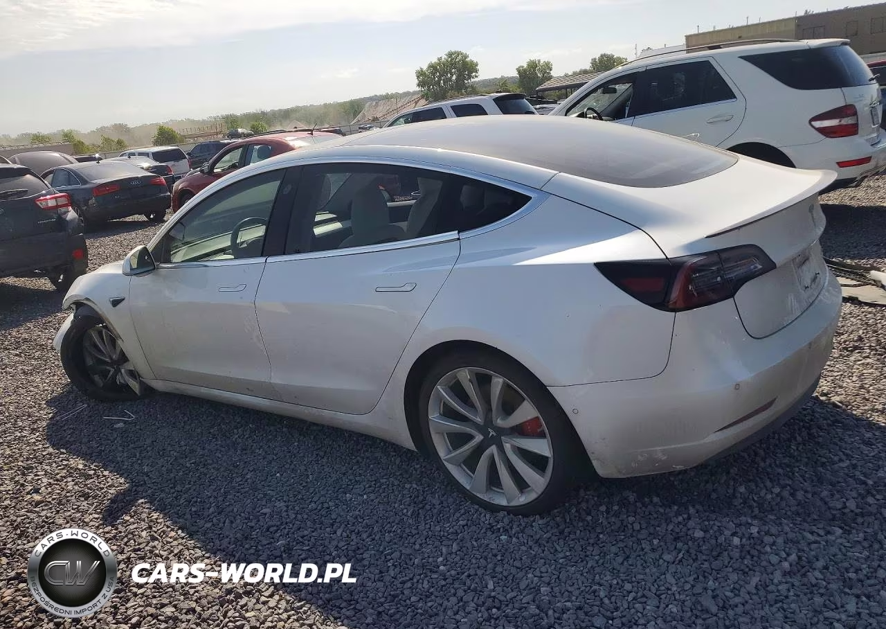2018 Tesla Model 3 VIN:5YJ3E1EB3JF081352 - 2