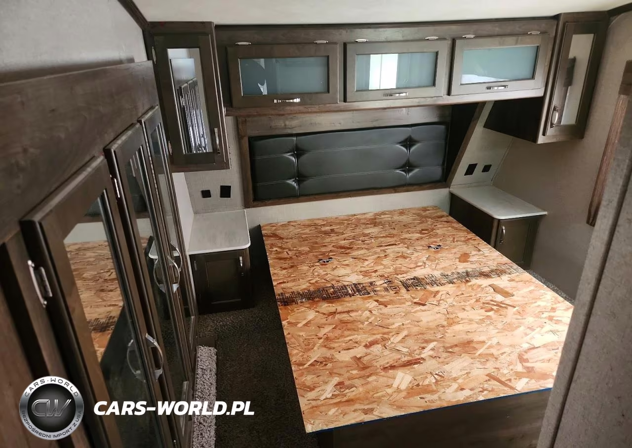 2018 Keystone Astoria Camper VIN:4YDF25123JP910801 - 5
