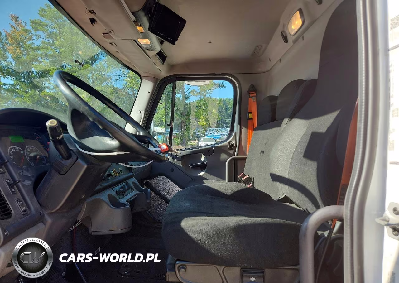 2018 Freightliner Business Class M2 Box Truck VIN:1FVACWFB8JHJP2632 - 7