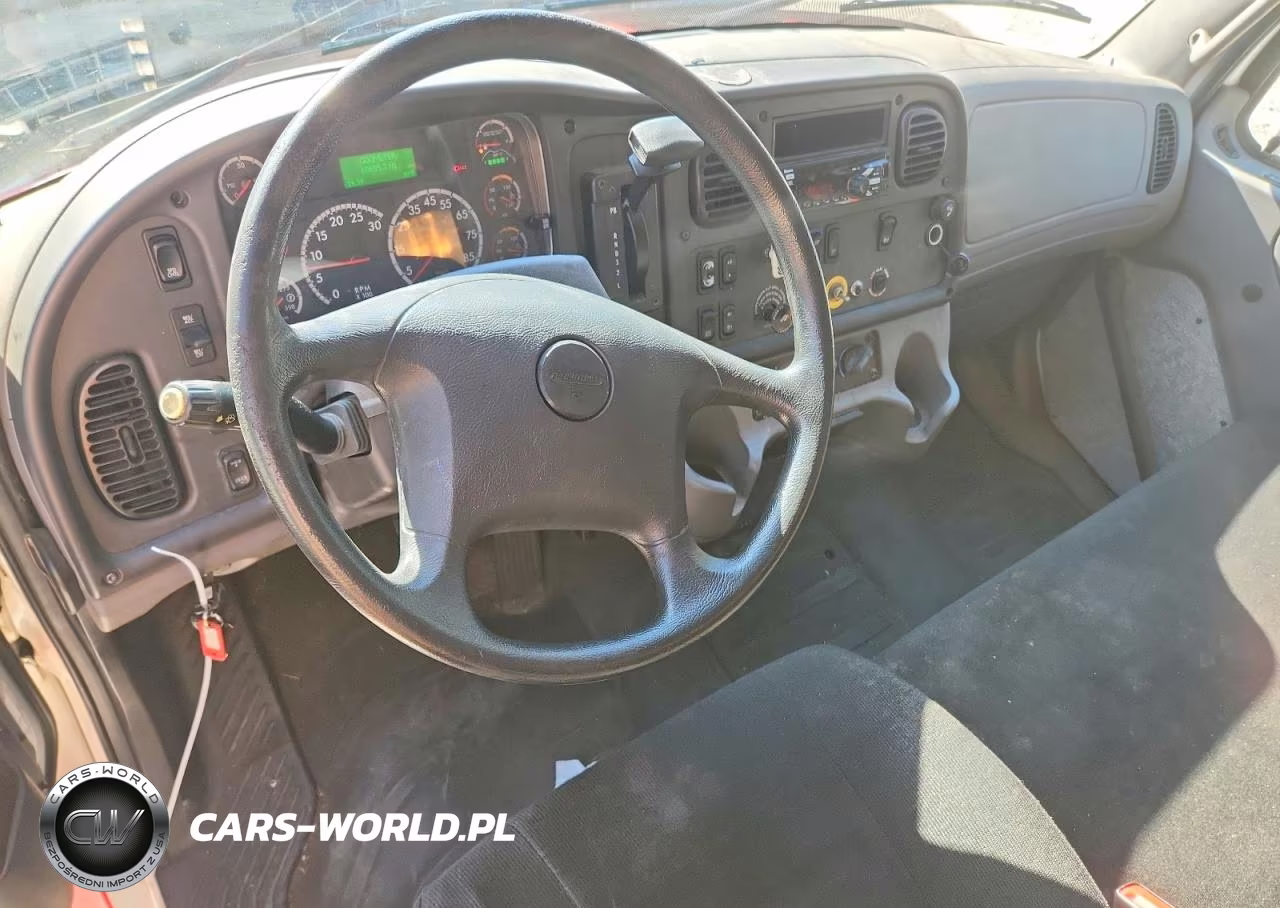 2018 Freightliner Business Class M2 Box Truck VIN:1FVACWFB8JHJP2632 - 8
