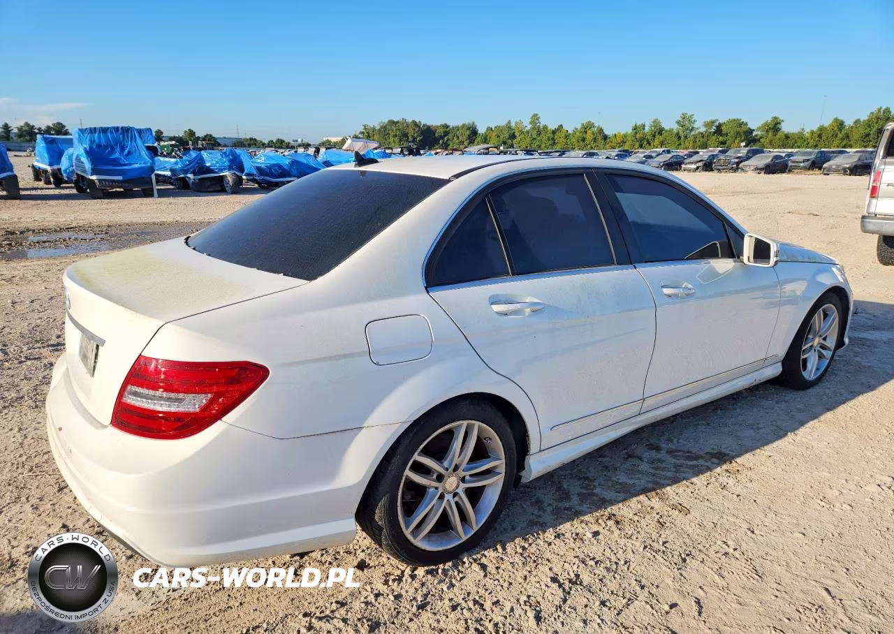 2013 Mercedes-Benz C 250 VIN:WDDGF4HB0DR241672 - 3