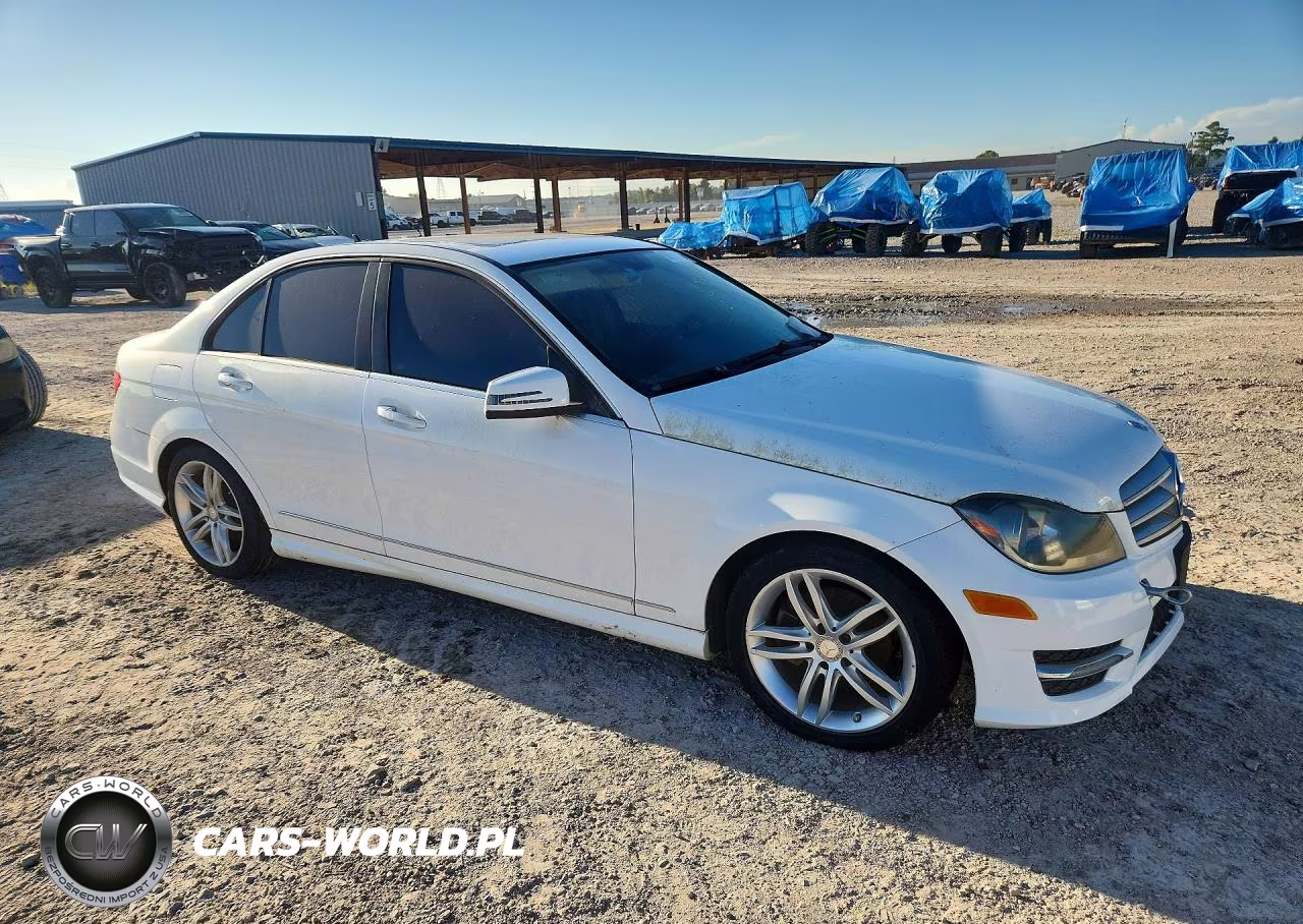 2013 Mercedes-Benz C 250 VIN:WDDGF4HB0DR241672 - 4