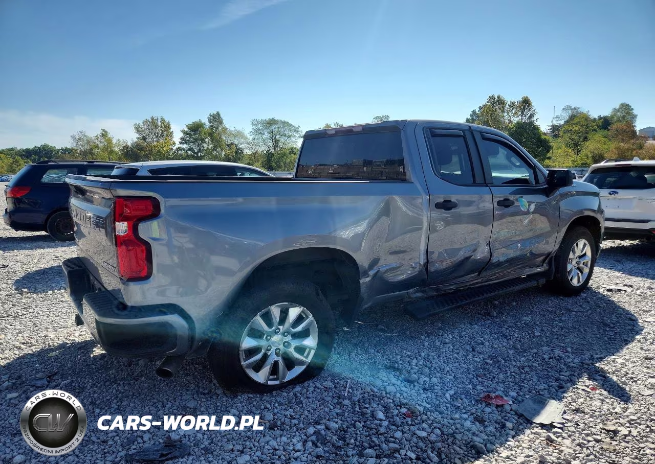 2020 Chevrolet Silverado C1500 Custom VIN:1GCRWBEH9LZ323558 - 3