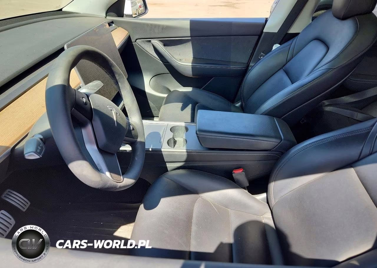 2022 Tesla Model Y VIN:7SAYGDEF6NF389208 - 7