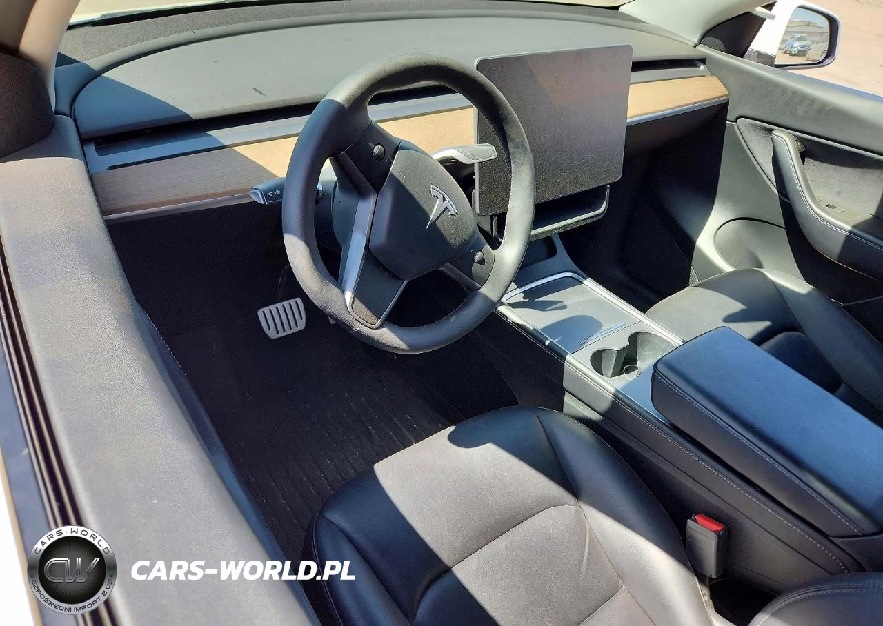 2022 Tesla Model Y VIN:7SAYGDEF6NF389208 - 8