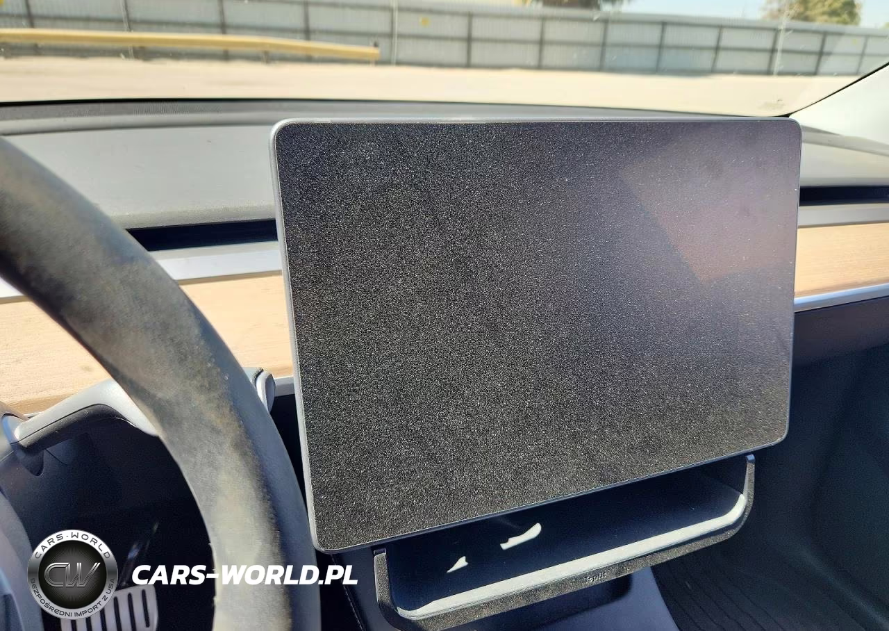 2022 Tesla Model Y VIN:7SAYGDEF6NF389208 - 9