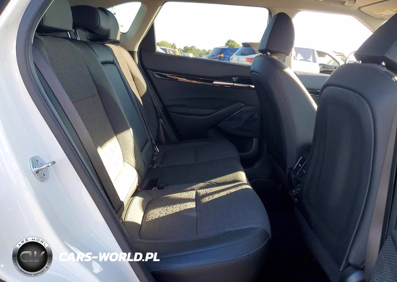 2025 Kia Seltos S VIN:KNDEUCAAXS7807641 - 11