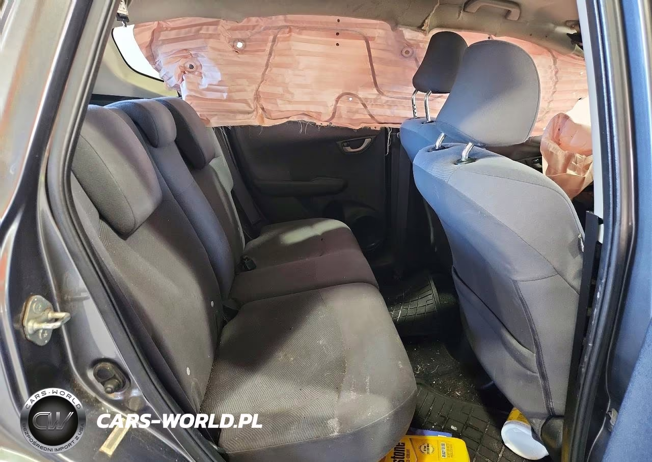 2013 Honda Fit VIN:JHMGE8G31DC054358 - 10