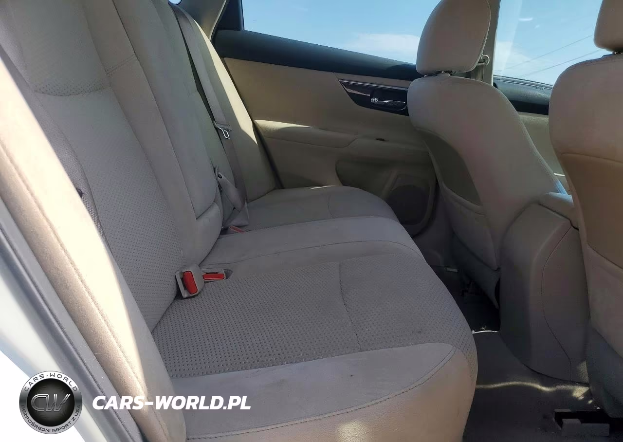 2014 Nissan Altima 2.5 S VIN:1N4AL3AP1EN243597 - 10
