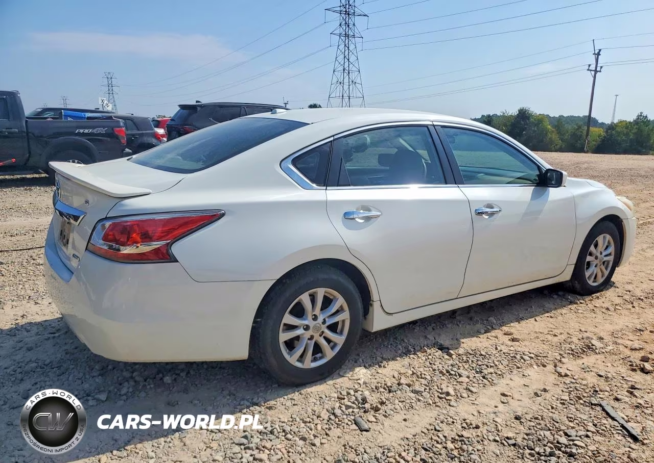 2014 Nissan Altima 2.5 S VIN:1N4AL3AP1EN243597 - 3