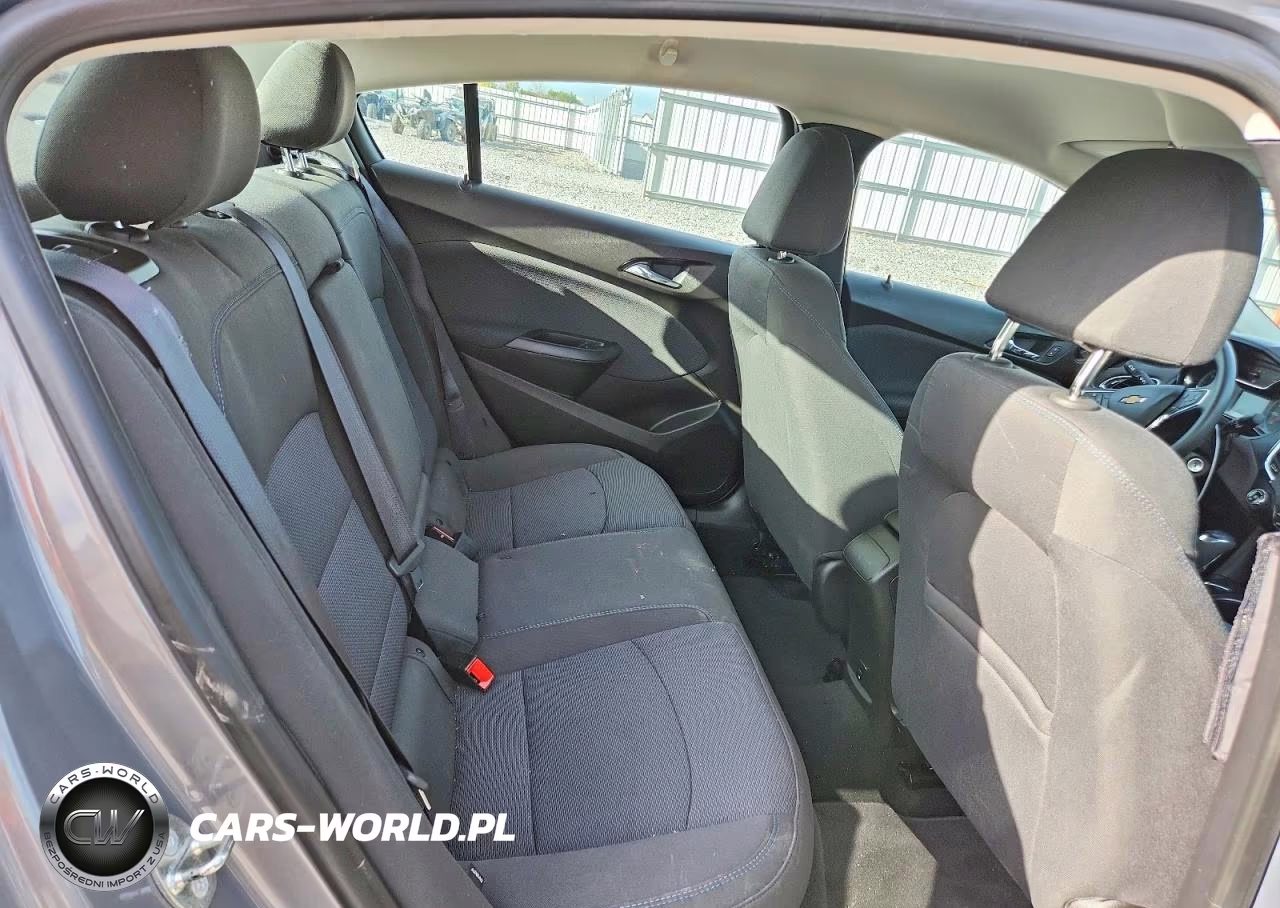2018 Chevrolet Cruze Lt VIN:1G1BE5SM3J7171933 - 10