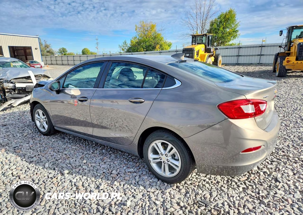 2018 Chevrolet Cruze Lt VIN:1G1BE5SM3J7171933 - 2