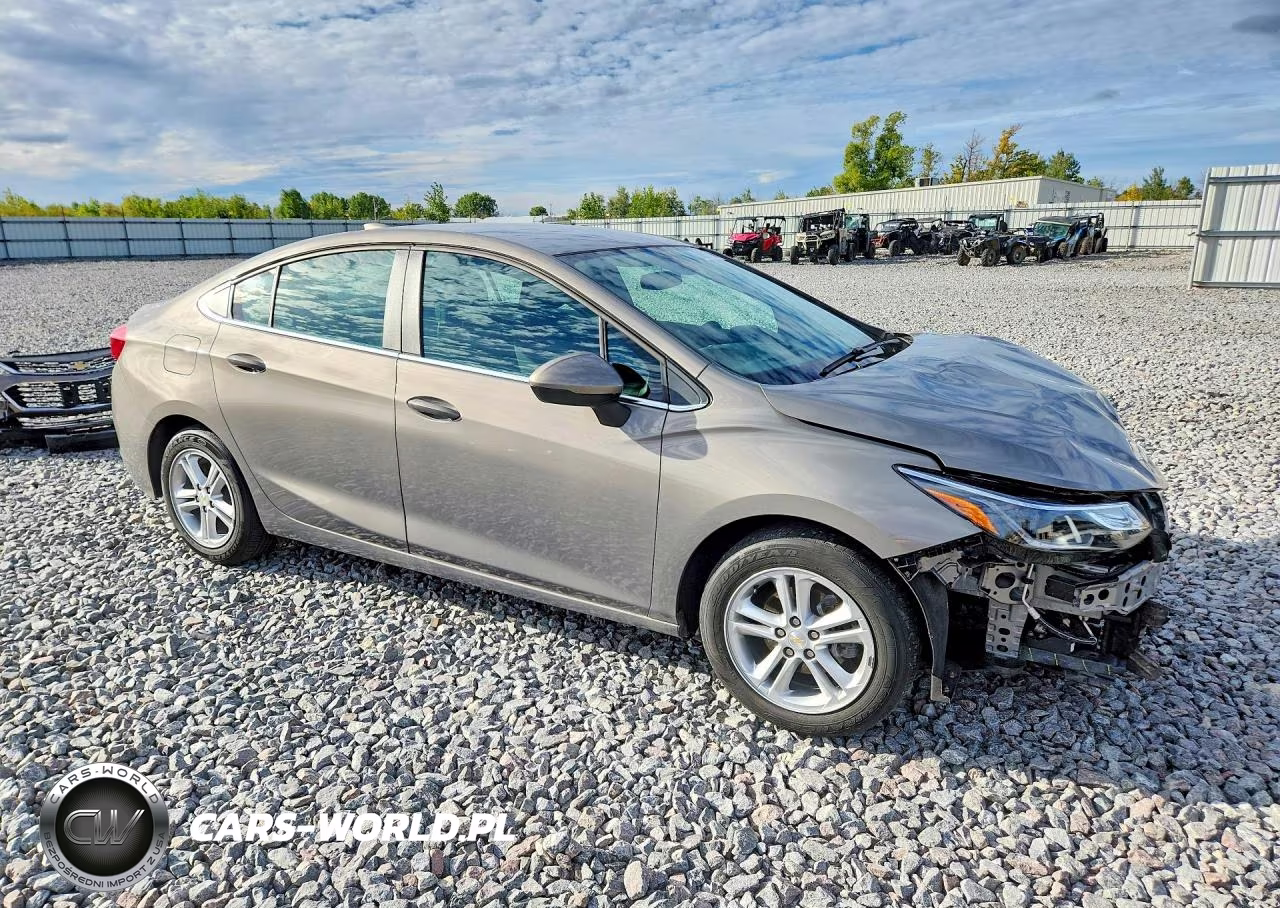 2018 Chevrolet Cruze Lt VIN:1G1BE5SM3J7171933 - 4