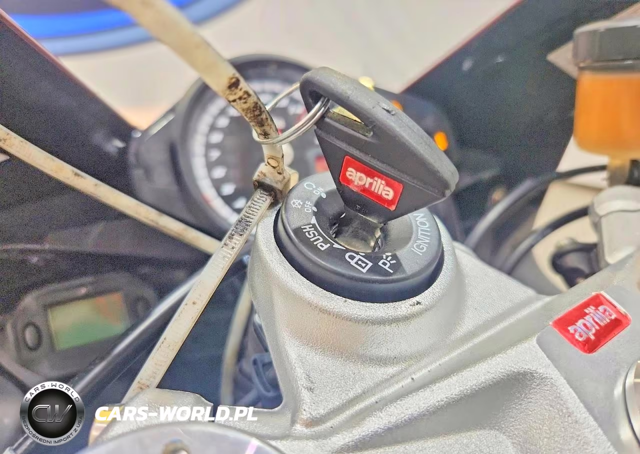 2016 Aprilia Rsv4 Rf VIN:ZD4RKUB02GS000221 - 8