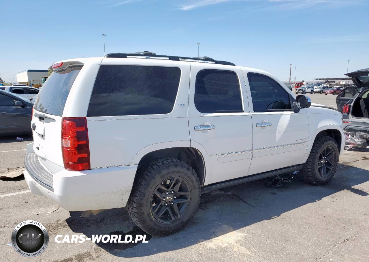 2013 Chevrolet Tahoe K1500 Ltz VIN:1GNSKCE02DR294992 - 3