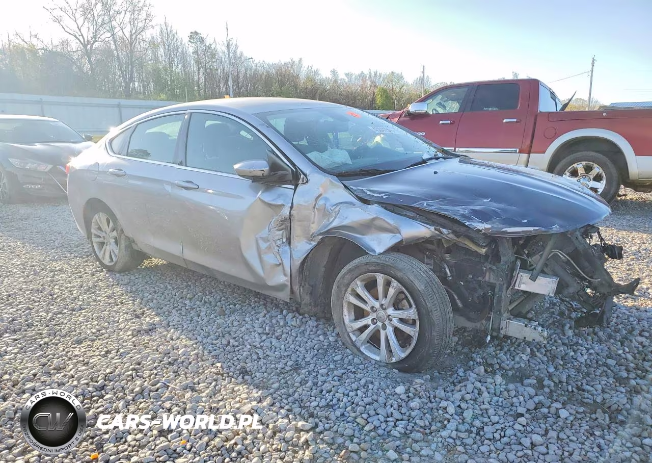 2016 Chrysler 200 Limited VIN:1C3CCCAB2GN155253 - 4