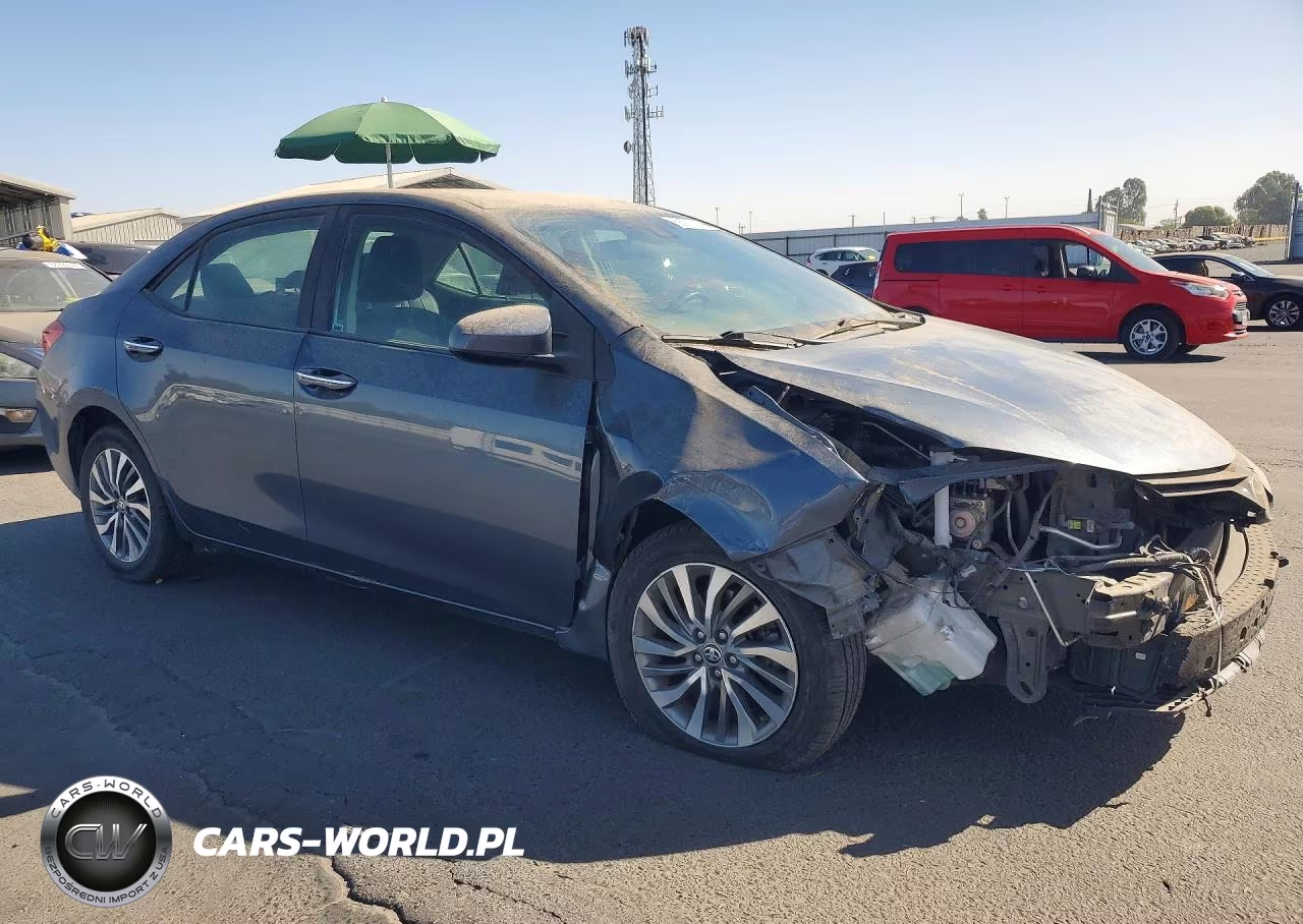 2018 Toyota Corolla Xle VIN:2T1BURHE0JC966261 - 4