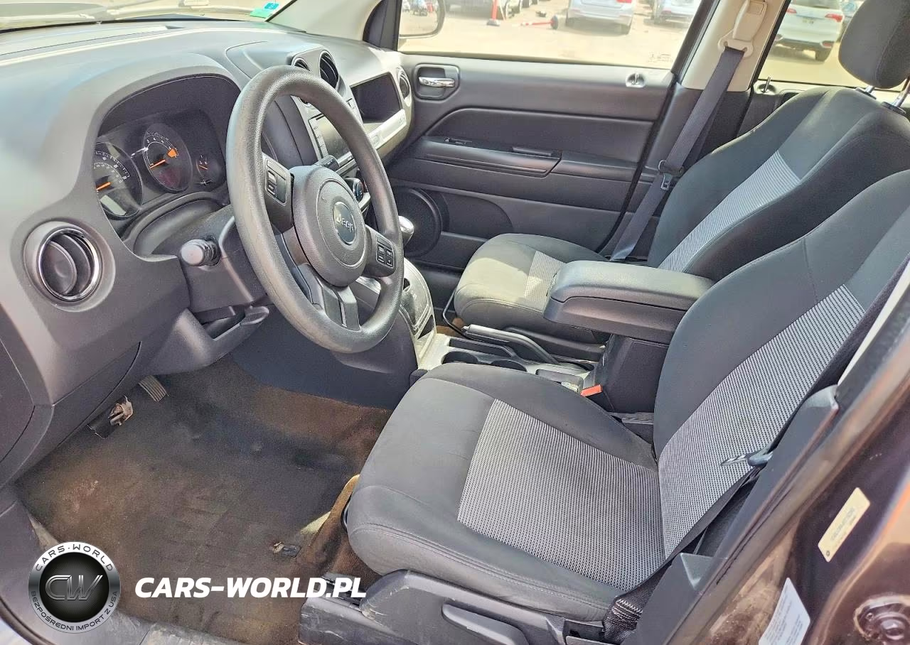 2015 Jeep Compass Sport VIN:1C4NJDBB4FD152065 - 7