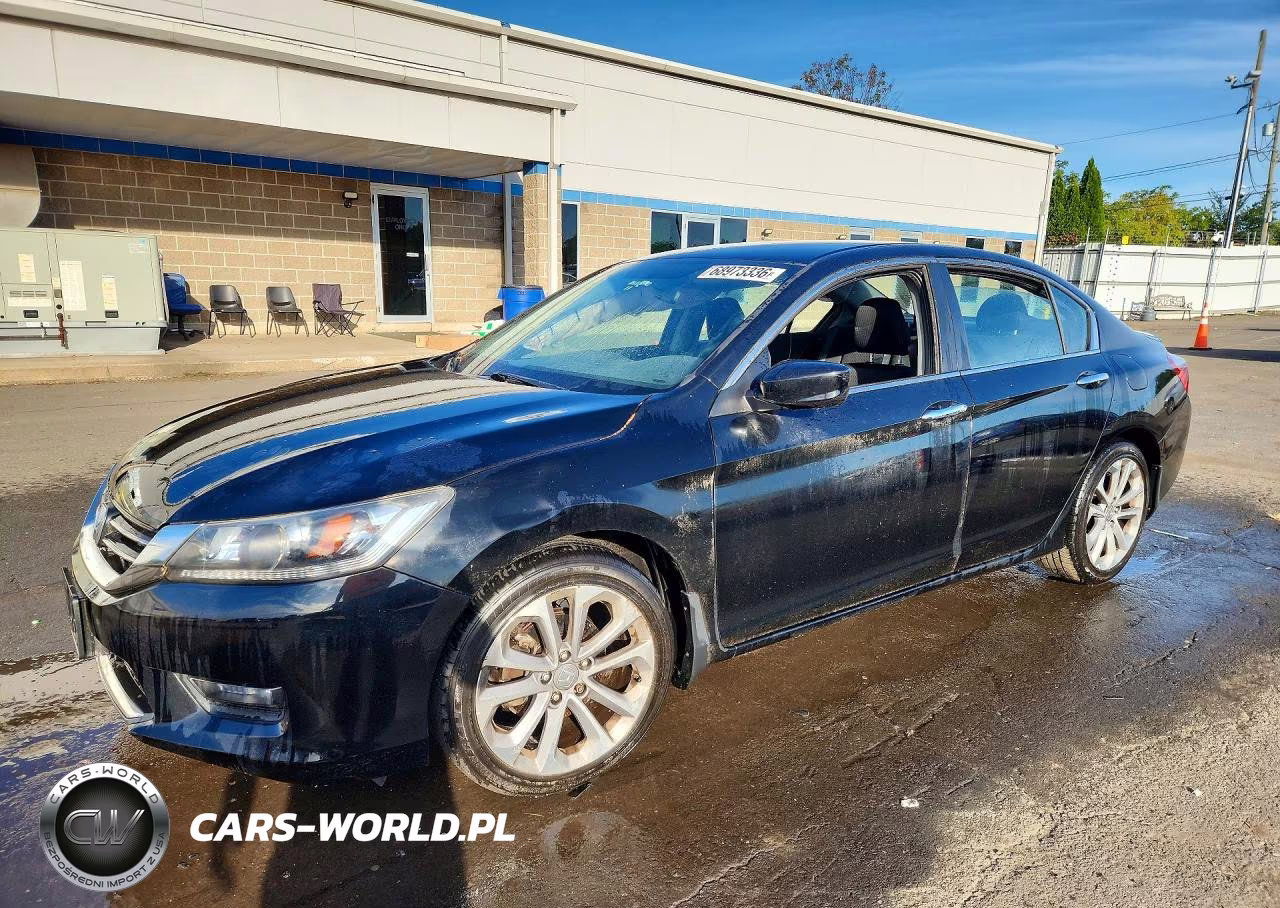 2015 Honda Accord Sport VIN:1HGCR2F57FA249952 - 1