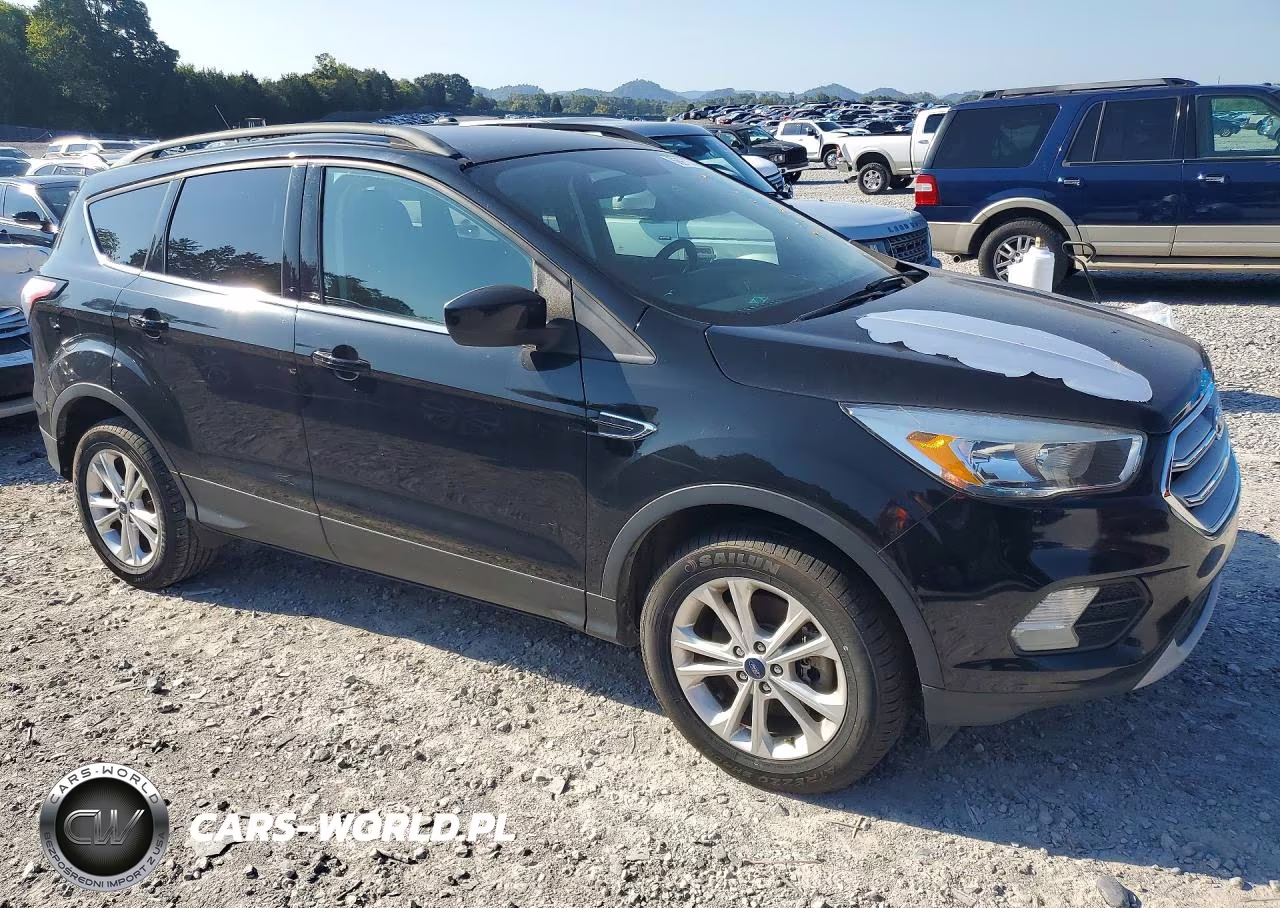 2018 Ford Escape Se VIN:1FMCU9GD1JUB23939 - 4