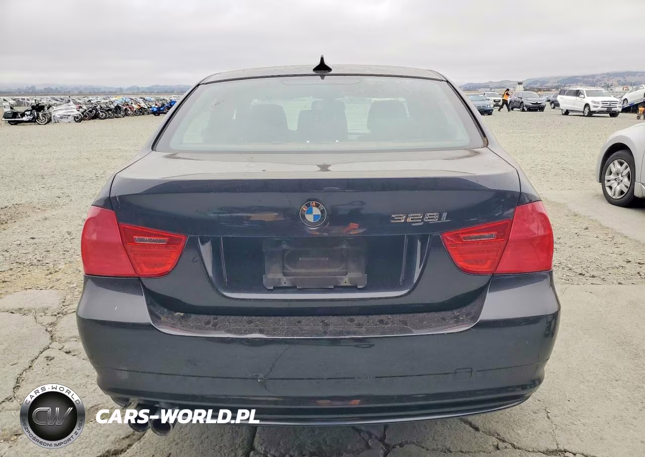 2011 BMW 328 Xi VIN:WBAPK7C53BA817207 - 6