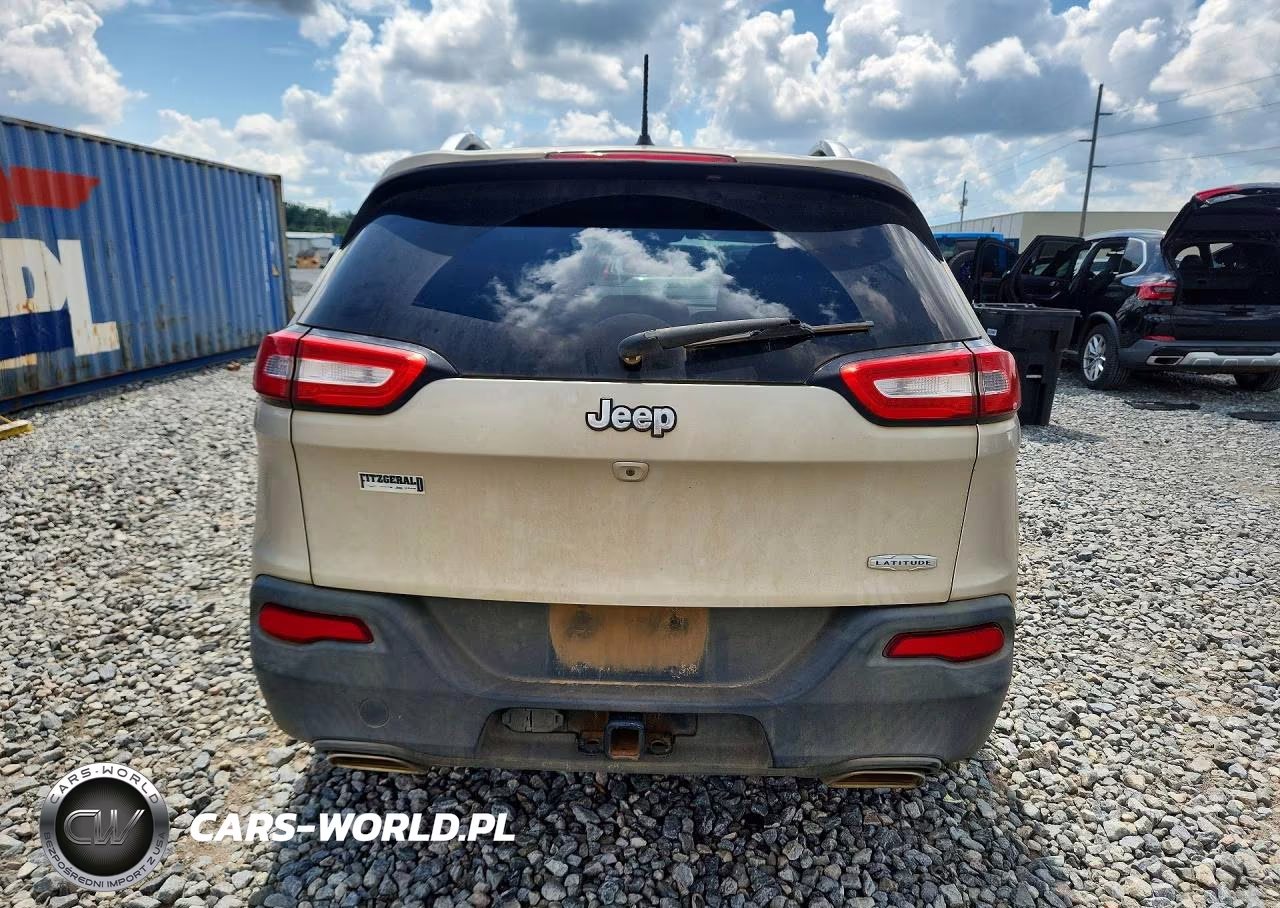 2015 Jeep Cherokee Latitude VIN:1C4PJLCS8FW712580 - 6