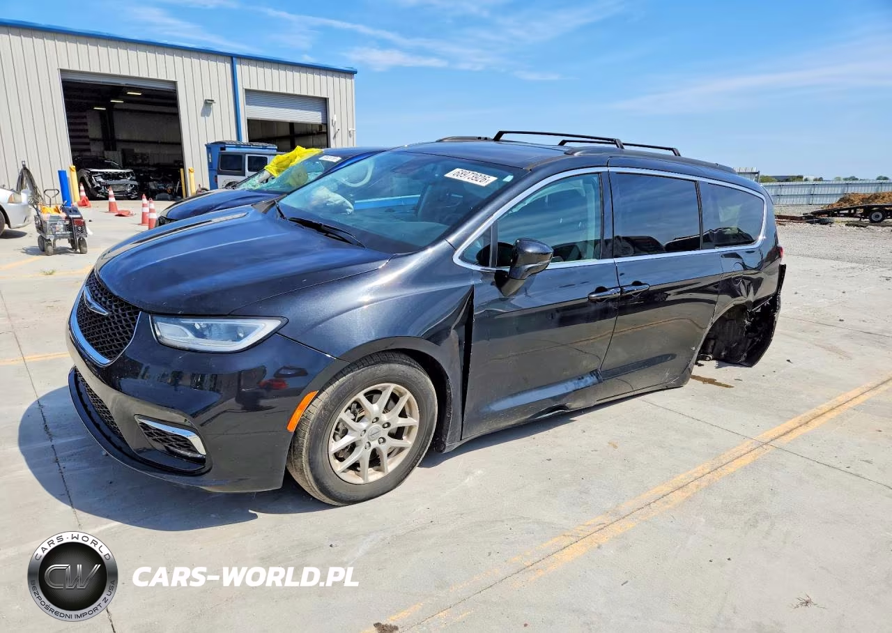 2022 Chrysler Pacifica Touring L VIN:2C4RC1BG1NR178317 - 1
